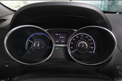 Hyundai ix-35 Hydrogen Fuel Cell automobile 2013